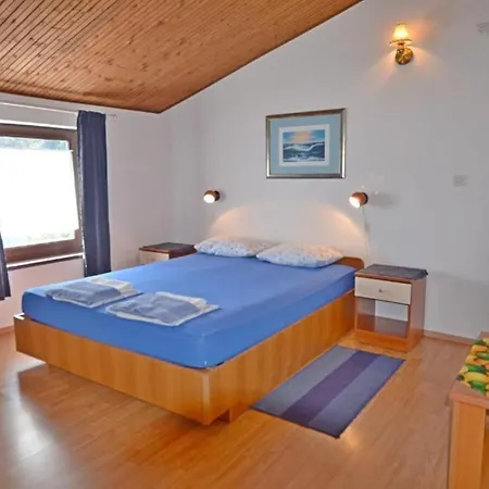 And Viktorija Appartement Vinkuran