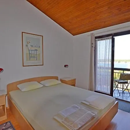 Appartement And Viktorija