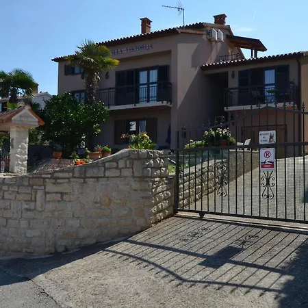 Apartments&rooms Viktorija *
