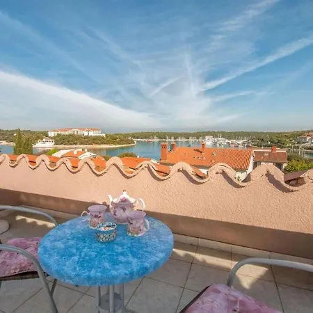 Apartment And Viktorija