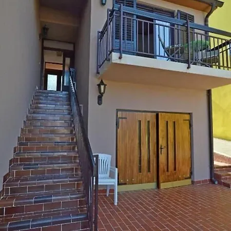 Apartment And Viktorija Vinkuran