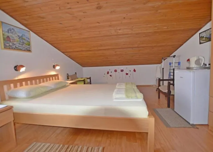 Apartments&rooms Viktorija *