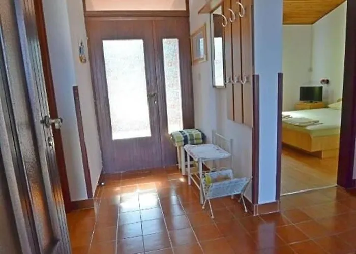 Apartments&rooms Viktorija Vinkuran