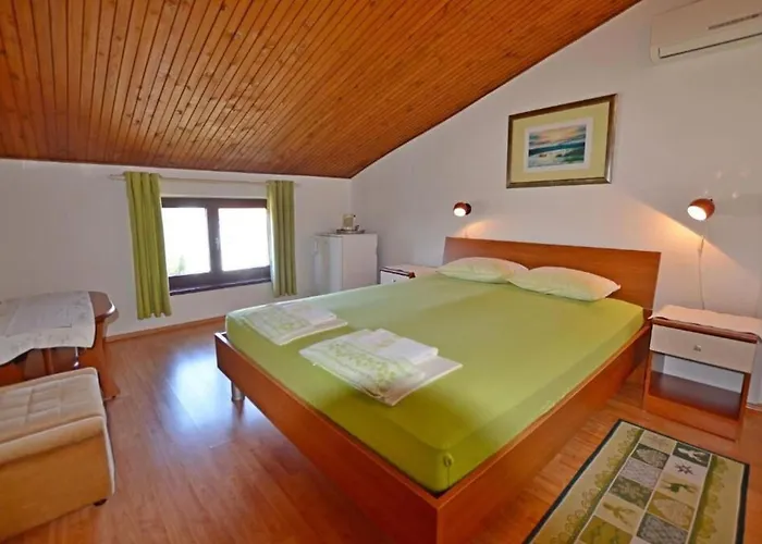 Apartments&rooms Viktorija *